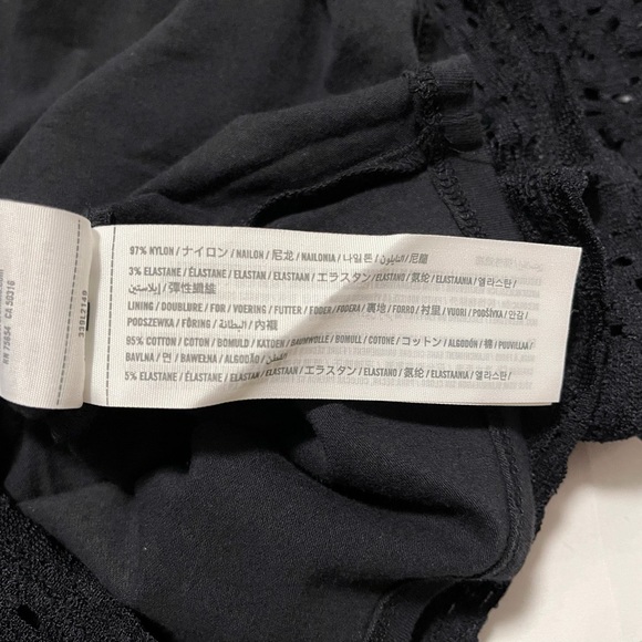 ✨Host Pick✨Hollister Black Lace Off The Shoulder Top - Picture 7 of 8